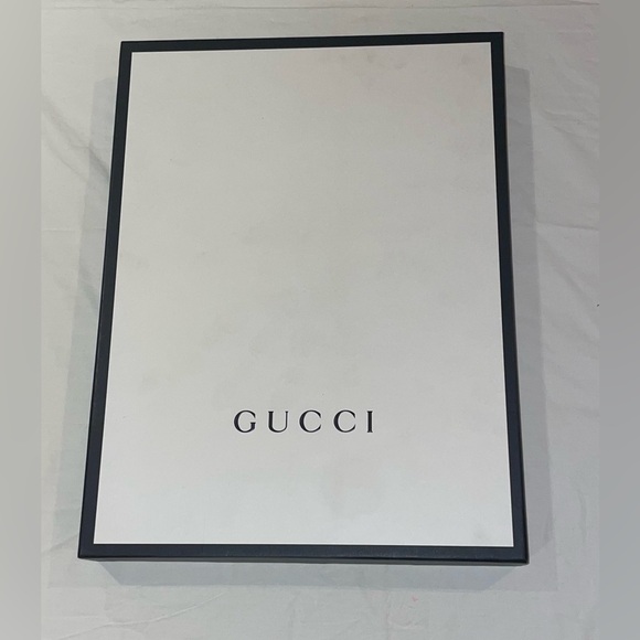 Gucci Gift Box - Picture 1 of 14